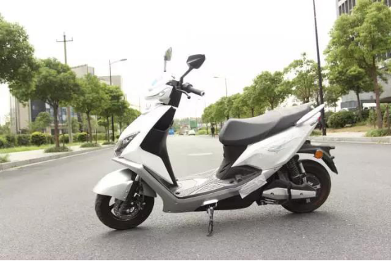 愛瑪酷車最新款，時(shí)尚與科技的完美結(jié)合